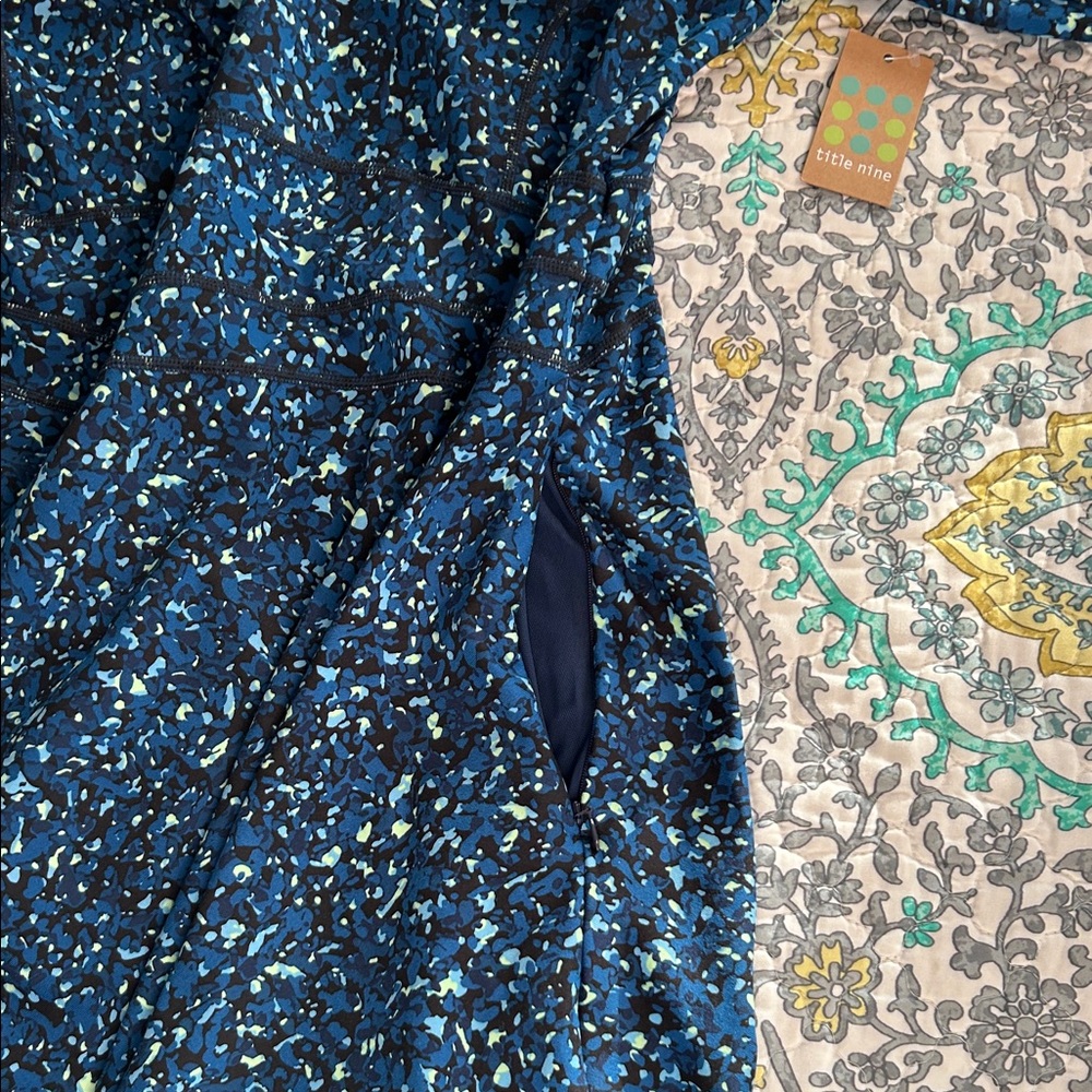 Title Nine Blue Patterned Long Sleeve Dress - Picture 5 of 5